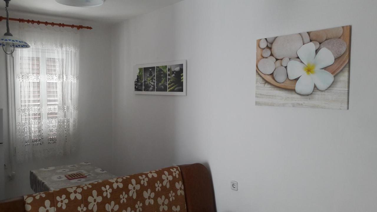 D&D Apartments Pag Town Buitenkant foto